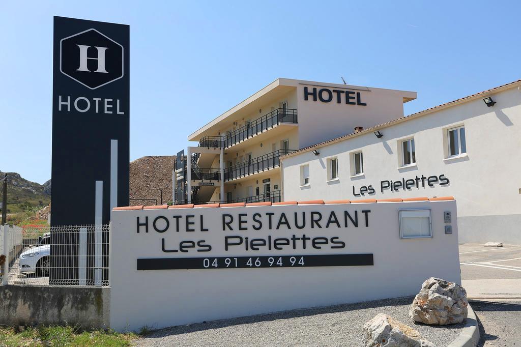 Hotel Restaurant Les Pielettes Le Rove Екстериор снимка