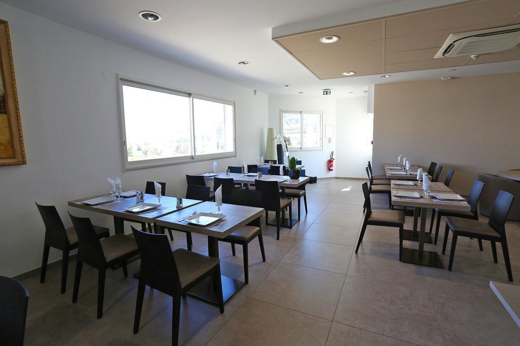 Hotel Restaurant Les Pielettes Le Rove Екстериор снимка